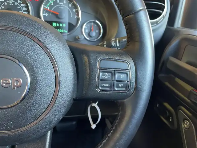 クライスラー・ジープ ジープ ラングラー アンリミテッド サハラ 愛知県 2018(平30)年 5万km ブラック アルパイン9インチナビ/フルセグTV/バックカメラ/CD/DVD再生/Bluetooth/クルーズコントロール/MTモード付AT/ダウンヒルアシストコントロール/ヒーテッドドアミラー/ステアリングスイッチ/純正18インチアルミ