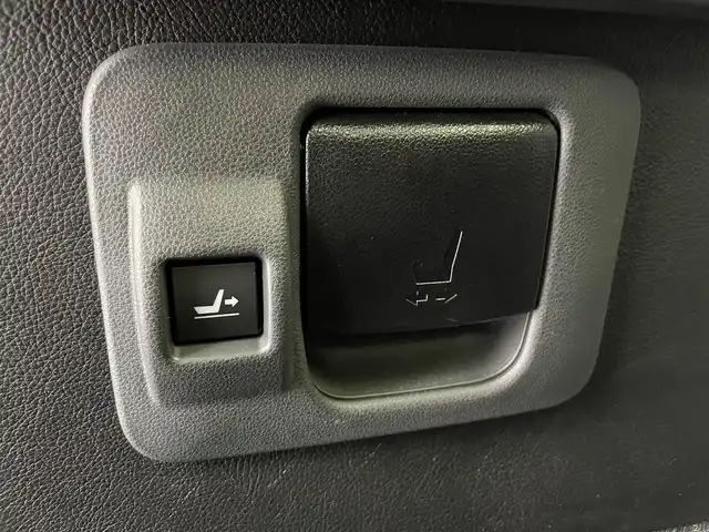 ダイハツ タント カスタム X セレクション 富山県 2020(令2)年 3万km シャイニングホワイトパール ディーラナビ（NMZK-W70D）/（AM/FM/TV/BT/CD/DVD)/フルセグテレビ/USB入力端子/バックカメラ/両側パワースライドドア/前席シートヒーター/ハーフレザーシート/衝突軽減システム/レーンキープアシスト/プッシュスタート/アイドリングストップ/コーナーセンサー/ETC/サンシェード/純正フロアマット/純正LEDヘッドライト/カーテンエアバック/ウィンカーミラー/ドアバイザー