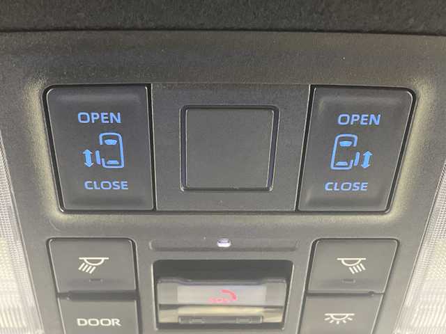 トヨタ ノア S－Z 群馬県 2025(令7)年 1.3万km アティチュードブラックマイカ 純正１０．５型ナビ　全周囲カメラ　ＣＤ／ＤＶＤデッキ　フルセグＴＶ　ＢＳＭ　ＥＴＣ２．０　ハーフレザーシート　シートヒーター　両側電動スライドドア　衝突被害軽減ブレーキ　レーンアシスト　禁煙車