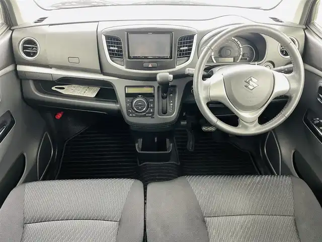 スズキ ワゴンＲ スティングレー X 福島県 2013(平25)年 3.5万km ブルーイッシュブラックパール3 安全装備/・衝突軽減ブレーキ/・車両走行安定補助システム/・誤発進抑制機能/・エマージェンシーストップシグナル/社外ＳＤナビ（AVN-133M）/・ワンセグＴＶ/・バックカメラ/・ＣＤ　/・AM/FM/前方ドライブレコーダー/冬タイヤ社外ホイール積込（同サイズ）/純正ホイール/フロアマット/サイドバイザー/ベンチシート/オートライト/フォグランプ/アイドリングストップ/スマートキー/プッシュスタート