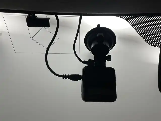 スズキ ワゴンＲ スティングレー X 福島県 2013(平25)年 3.5万km ブルーイッシュブラックパール3 安全装備/・衝突軽減ブレーキ/・車両走行安定補助システム/・誤発進抑制機能/・エマージェンシーストップシグナル/社外ＳＤナビ（AVN-133M）/・ワンセグＴＶ/・バックカメラ/・ＣＤ　/・AM/FM/前方ドライブレコーダー/冬タイヤ社外ホイール積込（同サイズ）/純正ホイール/フロアマット/サイドバイザー/ベンチシート/オートライト/フォグランプ/アイドリングストップ/スマートキー/プッシュスタート