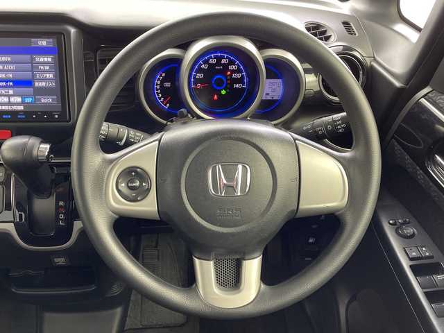 ホンダ Ｎ ＢＯＸ カスタム G 岐阜県 2015(平27)年 9.1万km スマートブラック 純正8インチナビ/（CD/DVD/Bluetooth/TV/HDMI/SD）/バックカメラ/両側パワースライドドア/ETC/フォグランプ/スマートキー/電動格納ミラー/純正AW/ドアバイザー/オートLEDライト