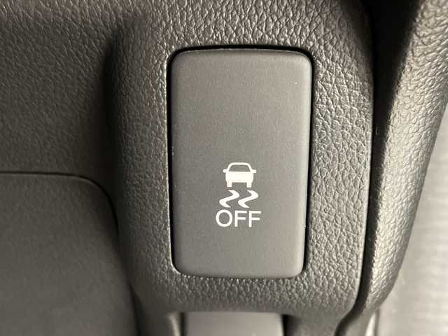 ホンダ Ｎ ＢＯＸ カスタム G 岐阜県 2015(平27)年 9.1万km スマートブラック 純正8インチナビ/（CD/DVD/Bluetooth/TV/HDMI/SD）/バックカメラ/両側パワースライドドア/ETC/フォグランプ/スマートキー/電動格納ミラー/純正AW/ドアバイザー/オートLEDライト