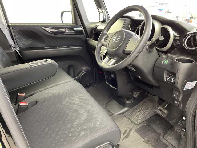 ホンダ Ｎ ＢＯＸ カスタム G 岐阜県 2015(平27)年 9.1万km スマートブラック 純正8インチナビ/（CD/DVD/Bluetooth/TV/HDMI/SD）/バックカメラ/両側パワースライドドア/ETC/フォグランプ/スマートキー/電動格納ミラー/純正AW/ドアバイザー/オートLEDライト