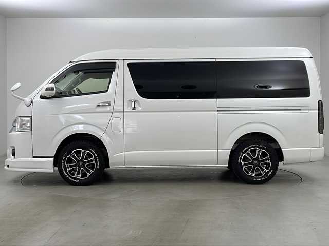 トヨタ ハイエース GL 道央・札幌 2015(平27)年 7.1万km ホワイトパールクリスタルシャイン ・4WD/・ワンオーナー/・社外ナビ/CD/DVD/SD/BT/フルセグ/・バックカメラ/・片側パワースライドドア/・社外フリップダウンモニター/・後席ベットキット/・ステアリングスイッチ/・社外ステアリングスイッチ/・社外エアロ/・社外フロアマット/・社外シートカバー/・100V/100W/・LEDヘッドライト/・LEDフォグランプ/・スマートキー/・スペアキー/・社外AWマッドタイヤ