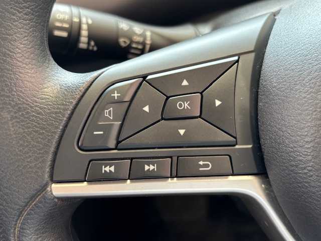 日産 セレナ e－パワー XV 埼玉県 2018(平30)年 4.6万km マルーンレッド エマージェンシーブレーキ /純正フリップダウンモニター /純正9インチメモリナビ /　　CD/DVD/BT/フルセグ/アラウンドビューモニター /両側パワースライドドア /クルーズコントロール /LEDオートライト /純正15インチアルミ/ステアリングスイッチ /純正ETC