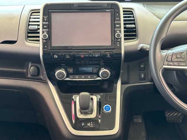 日産 セレナ e－パワー XV 埼玉県 2018(平30)年 4.6万km マルーンレッド エマージェンシーブレーキ /純正フリップダウンモニター /純正9インチメモリナビ /　　CD/DVD/BT/フルセグ/アラウンドビューモニター /両側パワースライドドア /クルーズコントロール /LEDオートライト /純正15インチアルミ/ステアリングスイッチ /純正ETC