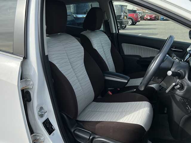 マツダ デミオ 13－スカイA Sスター グレイス 石川県 2013(平25)年 4.4万km クリスタルホワイトパールマイカ ワンオーナー/社外SDナビゲーション/【Bluetooth・フルセグTV・CD・DVD・SD】/バックカメラ/ナビ内蔵前方ドライブレコーダー/LEDヘッドランプ/・オートライト/・フォグランプ/スマートキー/ETC/ステアリングリモコン/横滑り防止装置/アイドリングストップ/アイドリングストップ/保証書/取扱説明書