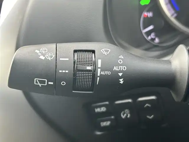 レクサス ＮＸ 300h Fスポーツ 福岡県 2015(平27)年 14.3万km ソニッククォーツ サンルーフ/Ｌｅｘｕｓｓａｆｅｔｙｓｙｓｔｅｍ＋　/アダプティブクルーズコントロール/レーンキープアシスト/三眼LEDヘッドライト/黒革シート　/前席ベンチレーション　/前席シートヒーター/ステアリングヒーター/純正ナビ/フルセグTV/Bluetooth/バックカメラ　/パワーバックドア　/前方ドライブレコーダー/社外レーダー探知機　/ＥＴＣ２．０/取扱説明書/保証書/スペアキー×1