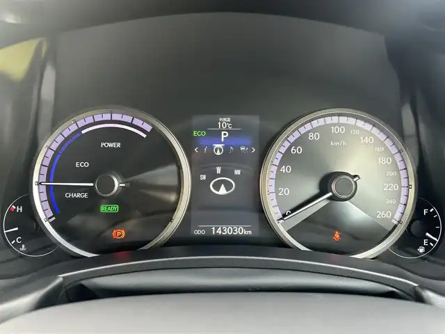 レクサス ＮＸ 300h Fスポーツ 福岡県 2015(平27)年 14.3万km ソニッククォーツ サンルーフ/Ｌｅｘｕｓｓａｆｅｔｙｓｙｓｔｅｍ＋　/アダプティブクルーズコントロール/レーンキープアシスト/三眼LEDヘッドライト/黒革シート　/前席ベンチレーション　/前席シートヒーター/ステアリングヒーター/純正ナビ/フルセグTV/Bluetooth/バックカメラ　/パワーバックドア　/前方ドライブレコーダー/社外レーダー探知機　/ＥＴＣ２．０/取扱説明書/保証書/スペアキー×1