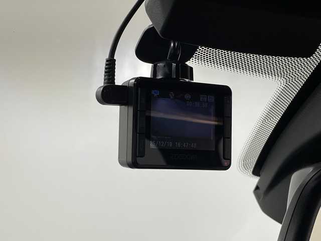 ＢＭＷ ２２５ＸＥ アイパフォーマンス アクティブツアラー Mスポーツ 神奈川県 2017(平29)年 3.9万km サファイアブラックP 4WD/純正8.8型HDDナビ/AM　FM　DVD　CD　MSV　AUX　USB　Bluetooth/バックカメラ/インテリジェントセーフティ/ルームミラー内蔵ETC2.0/黒革シート/前席パワーシート（運転席2メモリ）/前席シートヒーター/革巻ステアリング/ステアリングリモコン/クルーズコントロール/社外ドライブレコーダー（ZD600WF)/eDrive/充電ケーブル/トノカバー/ISOFIX対応/スマートキー×2/保証書/取扱説明書/パワーバックドア/純正17インチアルミ/衝突警告/歩行者警告/車線逸脱警告