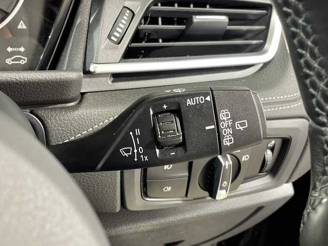 ＢＭＷ ２２５ＸＥ アイパフォーマンス アクティブツアラー Mスポーツ 神奈川県 2017(平29)年 3.9万km サファイアブラックP 4WD/純正8.8型HDDナビ/AM　FM　DVD　CD　MSV　AUX　USB　Bluetooth/バックカメラ/インテリジェントセーフティ/ルームミラー内蔵ETC2.0/黒革シート/前席パワーシート（運転席2メモリ）/前席シートヒーター/革巻ステアリング/ステアリングリモコン/クルーズコントロール/社外ドライブレコーダー（ZD600WF)/eDrive/充電ケーブル/トノカバー/ISOFIX対応/スマートキー×2/保証書/取扱説明書/パワーバックドア/純正17インチアルミ/衝突警告/歩行者警告/車線逸脱警告