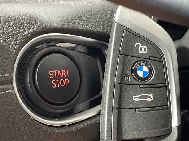 ＢＭＷ ２２５ＸＥ アイパフォーマンス アクティブツアラー Mスポーツ 神奈川県 2017(平29)年 3.9万km サファイアブラックP 4WD/純正8.8型HDDナビ/AM　FM　DVD　CD　MSV　AUX　USB　Bluetooth/バックカメラ/インテリジェントセーフティ/ルームミラー内蔵ETC2.0/黒革シート/前席パワーシート（運転席2メモリ）/前席シートヒーター/革巻ステアリング/ステアリングリモコン/クルーズコントロール/社外ドライブレコーダー（ZD600WF)/eDrive/充電ケーブル/トノカバー/ISOFIX対応/スマートキー×2/保証書/取扱説明書/パワーバックドア/純正17インチアルミ/衝突警告/歩行者警告/車線逸脱警告