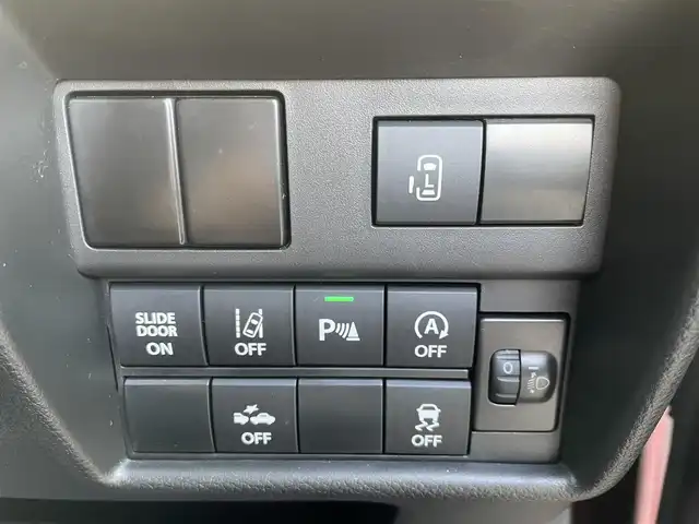 スズキ ソリオ HV MZ 栃木県 2021(令3)年 4万km メロウディープレッドパール スズキセーフティサポート/・デュアルカメラブレーキサポート/・誤発進抑制機能/・後退時ブレーキサポート/・車線逸脱警報機能/・車線逸脱抑制機能/・ふらつき警報機能/・標識認識機能/・ハイビームアシスト/・先行車発進お知らせ機能/・アダプティブクルーズコントロール/片側電動スライドドア/パーキングセンサー/D/N席シートヒーター/アイドリングストップ/オートライト/ヘッドライトレベライザー/スマートキー×２/プッシュスタート/USBポート（充電用）/純正15インチAW/横滑り防止システム/電動格納ミラー