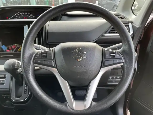 スズキ ソリオ HV MZ 栃木県 2021(令3)年 4万km メロウディープレッドパール スズキセーフティサポート/・デュアルカメラブレーキサポート/・誤発進抑制機能/・後退時ブレーキサポート/・車線逸脱警報機能/・車線逸脱抑制機能/・ふらつき警報機能/・標識認識機能/・ハイビームアシスト/・先行車発進お知らせ機能/・アダプティブクルーズコントロール/片側電動スライドドア/パーキングセンサー/D/N席シートヒーター/アイドリングストップ/オートライト/ヘッドライトレベライザー/スマートキー×２/プッシュスタート/USBポート（充電用）/純正15インチAW/横滑り防止システム/電動格納ミラー