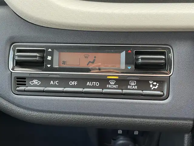 スズキ ソリオ HV MZ 栃木県 2021(令3)年 4万km メロウディープレッドパール スズキセーフティサポート/・デュアルカメラブレーキサポート/・誤発進抑制機能/・後退時ブレーキサポート/・車線逸脱警報機能/・車線逸脱抑制機能/・ふらつき警報機能/・標識認識機能/・ハイビームアシスト/・先行車発進お知らせ機能/・アダプティブクルーズコントロール/片側電動スライドドア/パーキングセンサー/D/N席シートヒーター/アイドリングストップ/オートライト/ヘッドライトレベライザー/スマートキー×２/プッシュスタート/USBポート（充電用）/純正15インチAW/横滑り防止システム/電動格納ミラー