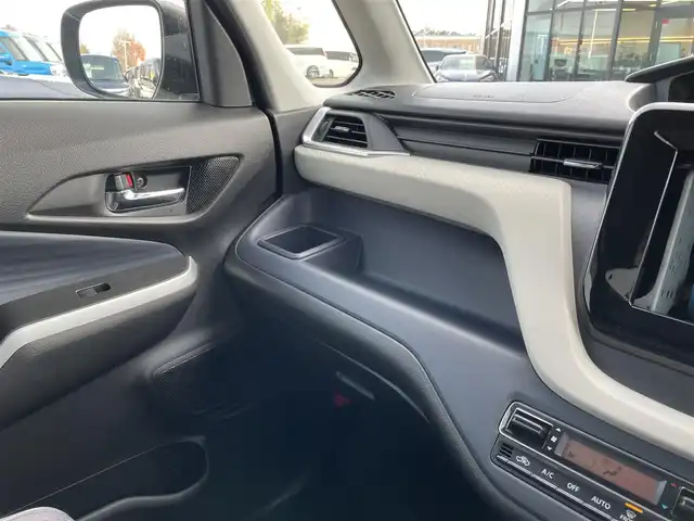 スズキ ソリオ HV MZ 栃木県 2021(令3)年 4万km メロウディープレッドパール スズキセーフティサポート/・デュアルカメラブレーキサポート/・誤発進抑制機能/・後退時ブレーキサポート/・車線逸脱警報機能/・車線逸脱抑制機能/・ふらつき警報機能/・標識認識機能/・ハイビームアシスト/・先行車発進お知らせ機能/・アダプティブクルーズコントロール/片側電動スライドドア/パーキングセンサー/D/N席シートヒーター/アイドリングストップ/オートライト/ヘッドライトレベライザー/スマートキー×２/プッシュスタート/USBポート（充電用）/純正15インチAW/横滑り防止システム/電動格納ミラー