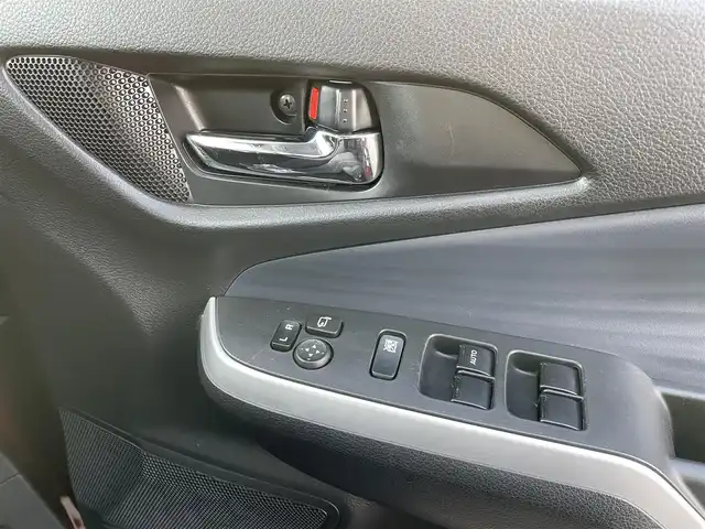 スズキ ソリオ HV MZ 栃木県 2021(令3)年 4万km メロウディープレッドパール スズキセーフティサポート/・デュアルカメラブレーキサポート/・誤発進抑制機能/・後退時ブレーキサポート/・車線逸脱警報機能/・車線逸脱抑制機能/・ふらつき警報機能/・標識認識機能/・ハイビームアシスト/・先行車発進お知らせ機能/・アダプティブクルーズコントロール/片側電動スライドドア/パーキングセンサー/D/N席シートヒーター/アイドリングストップ/オートライト/ヘッドライトレベライザー/スマートキー×２/プッシュスタート/USBポート（充電用）/純正15インチAW/横滑り防止システム/電動格納ミラー