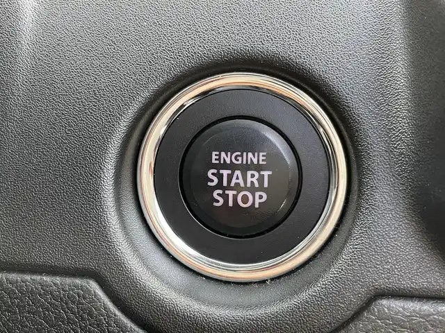 スズキ ソリオ HV MZ 栃木県 2021(令3)年 4万km メロウディープレッドパール スズキセーフティサポート/・デュアルカメラブレーキサポート/・誤発進抑制機能/・後退時ブレーキサポート/・車線逸脱警報機能/・車線逸脱抑制機能/・ふらつき警報機能/・標識認識機能/・ハイビームアシスト/・先行車発進お知らせ機能/・アダプティブクルーズコントロール/片側電動スライドドア/パーキングセンサー/D/N席シートヒーター/アイドリングストップ/オートライト/ヘッドライトレベライザー/スマートキー×２/プッシュスタート/USBポート（充電用）/純正15インチAW/横滑り防止システム/電動格納ミラー