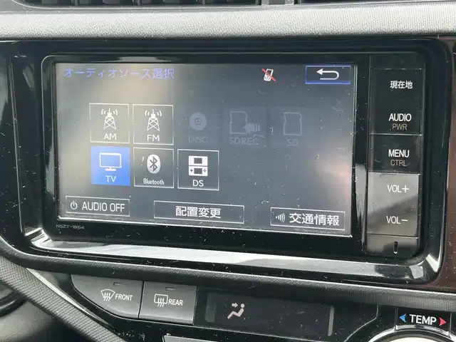 トヨタ アクア G 宮崎県 2015(平27)年 8.5万km ダークバイオレットマイカメタリック (株)IDOMが運営する【じしゃロン宮崎店】の自社ローン対象車両になります。こちらは現金ご利用時の価格です。/自社ローンご希望の方は別途その旨お申付け下さい。//ナビ(NSZT-W64)//TV/CD/DVD/Bluetooth//バックカメラ//前席シートヒーター//クルーズコントロール//純正フロアマット//ドアバイザー//オートライト//ステアリングスイッチ//取扱説明書//保証書