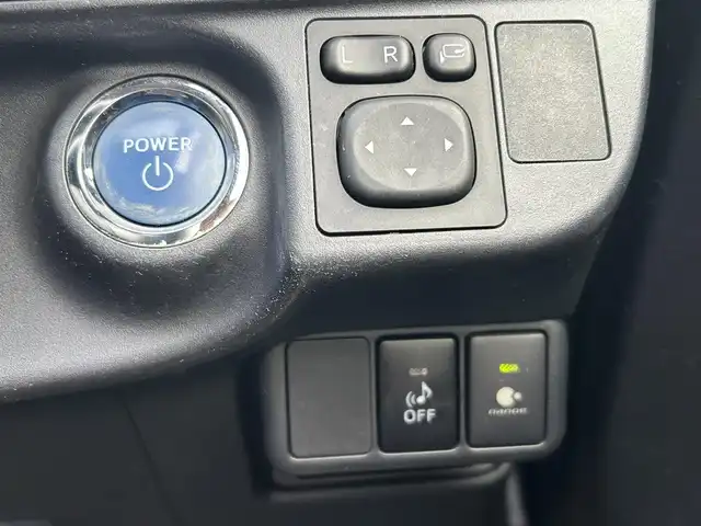 トヨタ アクア G 宮崎県 2015(平27)年 8.5万km ダークバイオレットマイカメタリック (株)IDOMが運営する【じしゃロン宮崎店】の自社ローン対象車両になります。こちらは現金ご利用時の価格です。/自社ローンご希望の方は別途その旨お申付け下さい。//ナビ(NSZT-W64)//TV/CD/DVD/Bluetooth//バックカメラ//前席シートヒーター//クルーズコントロール//純正フロアマット//ドアバイザー//オートライト//ステアリングスイッチ//取扱説明書//保証書