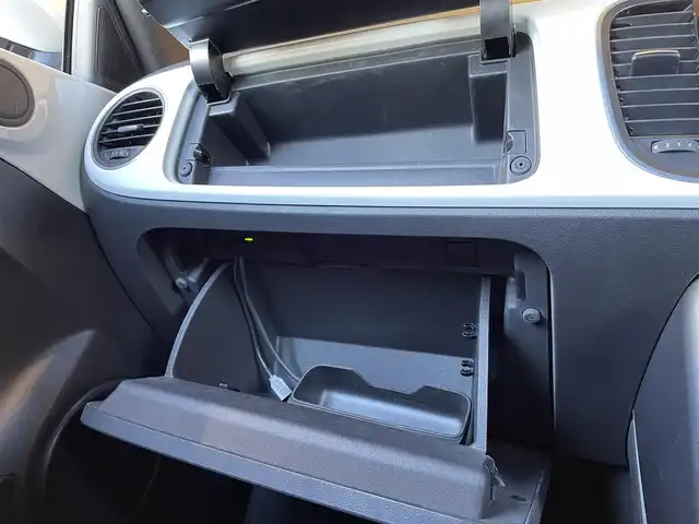 フォルクスワーゲン ザ・ビートル デザイン 愛知県 2018(平30)年 6万km ピュアホワイト 純正ナビ/フルセグTV/CD/DVD再生/Bluetooth/ブラインドスポットアシスト/クルーズコントロール/HIDヘッドライト/スマートキー/プッシュスタート/オートライト/ヘッドライトレベライザー/純正17インチアルミ/ETC