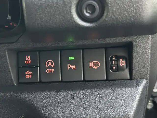 スズキ ジムニー ノマド FC 埼玉県 2025(令7)年 0.2万km 黒 ワンオーナー/スズキセーフティサポート/　・デュアルカメラブレーキサポート（DCBS）/　・車線逸脱警報/　・ハイビームアシスト/　・アダプティブクルーズコントロール/社外9インチメモリナビ（MDV-M911HDF）/　DTV/CD/DVD/BT/AppleCarplay/AndroidAuto//　HDMI/SD/SDREC/バックカメラ/社外16インチアルミ/社外デジタルインナーミラー/前席シートヒーター/ヒルディセントコントロール/トラクションコントロール/アイドリングストップ/ビルトインETC/前後ドライブレコーダー/エンジンスタートボタン/スマートキー/スペアキー/純正LEDヘッドライト/オートライト/純正アルミホイールあり/純正フロアマット