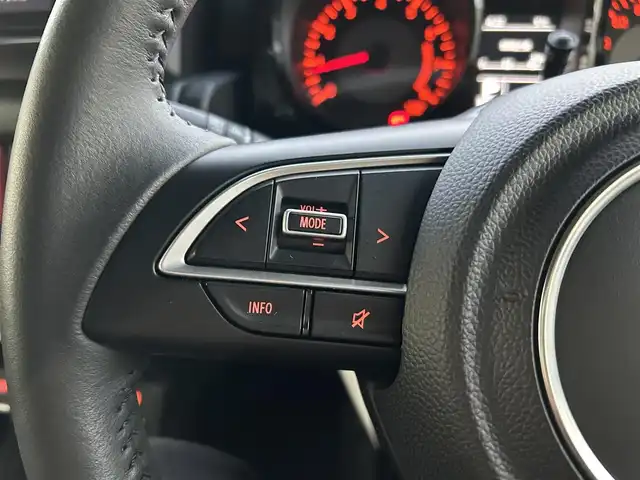 スズキ ジムニー ノマド FC 埼玉県 2025(令7)年 0.2万km 黒 ワンオーナー/スズキセーフティサポート/　・デュアルカメラブレーキサポート（DCBS）/　・車線逸脱警報/　・ハイビームアシスト/　・アダプティブクルーズコントロール/社外9インチメモリナビ（MDV-M911HDF）/　DTV/CD/DVD/BT/AppleCarplay/AndroidAuto//　HDMI/SD/SDREC/バックカメラ/社外16インチアルミ/社外デジタルインナーミラー/前席シートヒーター/ヒルディセントコントロール/トラクションコントロール/アイドリングストップ/ビルトインETC/前後ドライブレコーダー/エンジンスタートボタン/スマートキー/スペアキー/純正LEDヘッドライト/オートライト/純正アルミホイールあり/純正フロアマット