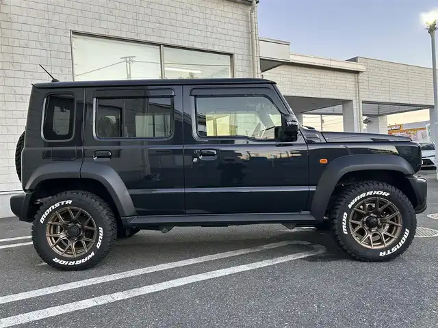 スズキ ジムニー ノマド FC 埼玉県 2025(令7)年 0.2万km 黒 ワンオーナー/スズキセーフティサポート/　・デュアルカメラブレーキサポート（DCBS）/　・車線逸脱警報/　・ハイビームアシスト/　・アダプティブクルーズコントロール/社外9インチメモリナビ（MDV-M911HDF）/　DTV/CD/DVD/BT/AppleCarplay/AndroidAuto//　HDMI/SD/SDREC/バックカメラ/社外16インチアルミ/社外デジタルインナーミラー/前席シートヒーター/ヒルディセントコントロール/トラクションコントロール/アイドリングストップ/ビルトインETC/前後ドライブレコーダー/エンジンスタートボタン/スマートキー/スペアキー/純正LEDヘッドライト/オートライト/純正アルミホイールあり/純正フロアマット