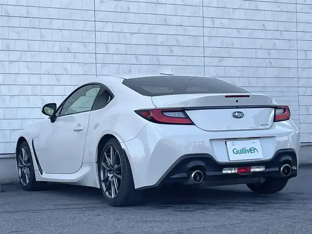 スバル ＢＲＺ R 群馬県 2023(令5)年 0.8万km クリスタルホワイトP ワンオーナー/6F/BLITZ車高調/スバルリヤビークルディテクション/ステアリング連動ヘッドランプ/社外ATOTOディスプレイオーディオ/バックカメラ/ETC/クルーズコントロール/革巻きステアリング/ステアリングスイッチ/LEDヘッドライト/オートライト/社外ドライブレコーダー/社外スマホホルダー/横滑り防止/電動格納ミラー/純正フロアマット/取扱説明書/保証書/スペアキー