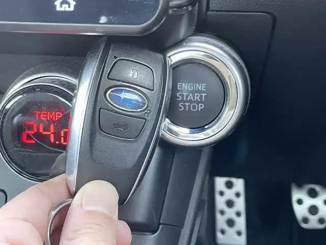 スバル ＢＲＺ R 群馬県 2023(令5)年 0.8万km クリスタルホワイトP ワンオーナー/6F/BLITZ車高調/スバルリヤビークルディテクション/ステアリング連動ヘッドランプ/社外ATOTOディスプレイオーディオ/バックカメラ/ETC/クルーズコントロール/革巻きステアリング/ステアリングスイッチ/LEDヘッドライト/オートライト/社外ドライブレコーダー/社外スマホホルダー/横滑り防止/電動格納ミラー/純正フロアマット/取扱説明書/保証書/スペアキー