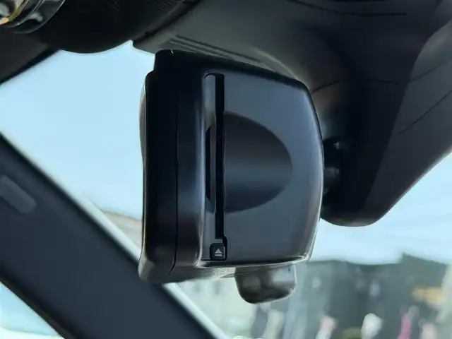 ＢＭＷ ５２３ｄ Mスポーツ 静岡県 2018(平30)年 2.8万km パール イノベーションパッケージ/・ディスプレイキー/・リモートパーキング/・ヘッドアップディスプレイ/・ジェスチャーコントロール/・ワイヤレスチャージング/純正ナビ/（DVD/CD/USB/BT/フルセグTV）/全方位カメラ /アクティブクルーズコントロール/ステアリングレーンコントロールA/ レーンディパーチャーワーニング/衝突回避・被害軽減ブレーキ/アダプティブLEDヘッドライト/純正１９インチAW