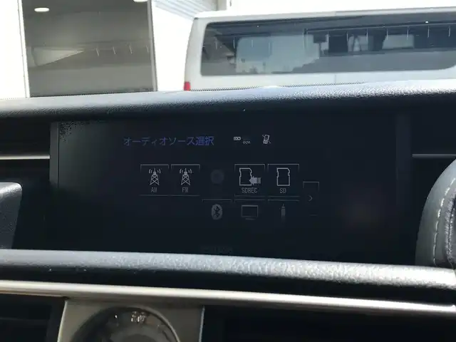 レクサス ＩＳ 300h バージョンL 富山県 2013(平25)年 9.2万km ソニックチタニウム BBS19インチAW/純正ナビ/フルセグTV/Bluetooth/バックカメラ/クルーズコントロール/プッシュスタート/スマートキー/レザーシート/パワーシート/シートヒーター/エアシート/ハンドルヒーター/革巻きステアリング/ステアリングスイッチ/ETC