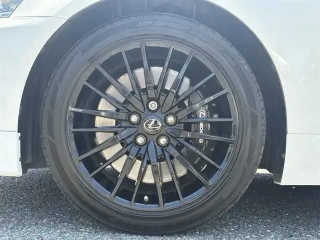 レクサス ＬＳ 460 Fスポーツ Xライン 埼玉県 2015(平27)年 3.7万km ホワイトノーヴァガラスフレーク ・身内内名義変更/・特別仕様車/・TRDアンダーエアロ/・TRDマフラー/・鍛造純正19インチアルミ/・データーシステムRスペックエアサスコントローラー/・ガラスサンルーフ/・純正ナビフルセグTV/・BT DVD　CD（TVキャンセラー付）/・10スピーカー/プレミアムサウンドシステム/・バックカメラ/・DSRC ETC/・赤/黒コンビレザーシート/・シートヒーター/・エアーシート/・ステアリングヒーター/・パドルシフト　/・プリクラッシュ　　ミリ波レーダークルーズコントロール/（全車速追従機能付き）/・電子パーキングブレーキ/・オートホールド/・アルカンターラルーフ/・電動サンシェード/・オートハイビーム/・オートライト/・LEDフォグライト/・ヘットライトクリーナー/・スマートキー×２/・カードキー×１/・プッシュスタート/・パワーバックドア/・BSM/・コーナーセンサー/・保証書/・取説/・ディーラー点検記録複数年有