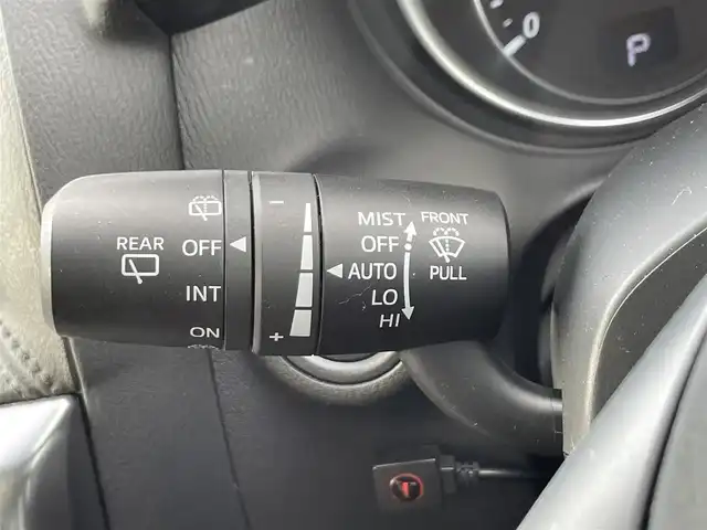 マツダ ＣＸ－５ XD Lパッケージ 滋賀県 2016(平28)年 3.7万km クリスタルホワイトパールマイカ 禁煙車/純正ナビ/（BT/CD/DVD/AUX/フルセグ）/バック・サイドカメラ/前後ドライブレコーダー/ビルトインETC/シートヒーター/フロントエアロ/衝突被害軽減ブレーキ/レーンキープアシスト/レーダークルーズコントロール/本革シート/パワーシート/メモリシート/オートエアコン/アイドリングストップ/コーナーセンサー/ステアリングスイッチ/電動パーキング/オートライト/電動格納ミラー/フォグランプ/MT付AT
