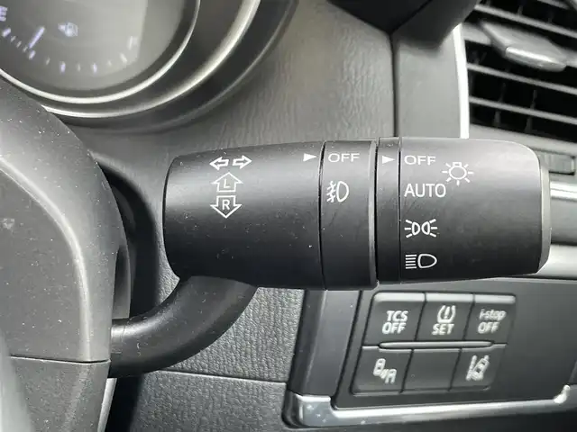 マツダ ＣＸ－５ XD Lパッケージ 滋賀県 2016(平28)年 3.7万km クリスタルホワイトパールマイカ 禁煙車/純正ナビ/（BT/CD/DVD/AUX/フルセグ）/バック・サイドカメラ/前後ドライブレコーダー/ビルトインETC/シートヒーター/フロントエアロ/衝突被害軽減ブレーキ/レーンキープアシスト/レーダークルーズコントロール/本革シート/パワーシート/メモリシート/オートエアコン/アイドリングストップ/コーナーセンサー/ステアリングスイッチ/電動パーキング/オートライト/電動格納ミラー/フォグランプ/MT付AT