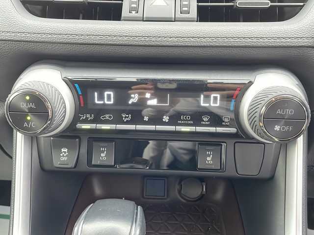トヨタ ＲＡＶ４ G Zパッケージ 岩手県 2019(令1)年 2.6万km アティチュードブラックマイカ トヨタセーフティセンス/純正SDナビ/電動リアゲート/デジタルインナーミラー/フルセグTV/純正オーディオ/バックカメラ/ETC2.0/前後ドライブレコーダー/レーダークルーズコントロール/衝突被害軽減ブレーキ/レーンキープアシスト/横滑り防止装置/D席パワーシート/シートヒーター/オートライト/オートハイビーム/LEDヘッドライト/フォグランプ/スマートキー/プッシュスタート/電動格納ミラー/純正19インチAW