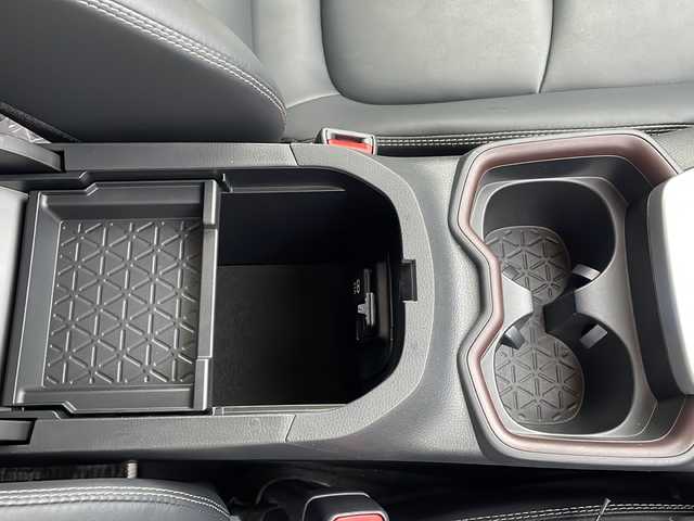トヨタ ＲＡＶ４ G Zパッケージ 岩手県 2019(令1)年 2.6万km アティチュードブラックマイカ トヨタセーフティセンス/純正SDナビ/電動リアゲート/デジタルインナーミラー/フルセグTV/純正オーディオ/バックカメラ/ETC2.0/前後ドライブレコーダー/レーダークルーズコントロール/衝突被害軽減ブレーキ/レーンキープアシスト/横滑り防止装置/D席パワーシート/シートヒーター/オートライト/オートハイビーム/LEDヘッドライト/フォグランプ/スマートキー/プッシュスタート/電動格納ミラー/純正19インチAW