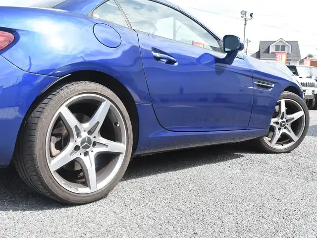 メルセデス・ベンツ ＳＬＣ１８０ スポーツ 神奈川県 2017(平29)年 3.9万km 青 ワンオーナー/ドラレコ/全席ポジションメモリシート /全席シートヒーター/レーダーセーフティーパッケージ/ディスタンスパイロット/純正HDDナビ/Bカメラ/BTオーディオ/地デジTV/ETC/純正フロアマット/保証書/取説ナビ説/スペアスマートキー/記録簿（R2 4 6）