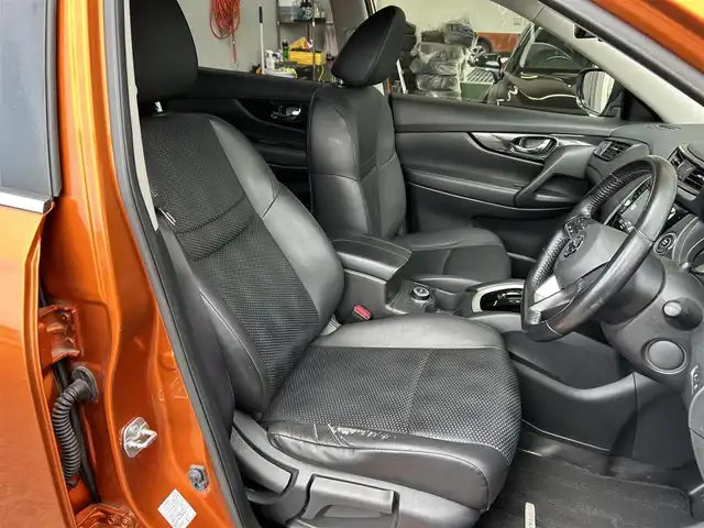 日産 エクストレイル 20X 宮城県 2018(平30)年 12.9万km プレミアムコロナオレンジ ３６０°カメラ//純正ＳＤナビ（フルセグＴＶ、ＳＤ、ＦＭ、ＡＭ、ＢＴ、ＣＤ、ＤＶＤ）//純正ＡＷ//純正フロアマット//スペアタイヤ//デジタルインナーミラー//パワーバックドア//ヒーテッドドアミラー//ダウンヒルアシスト//スマートキー//プッシュスタート