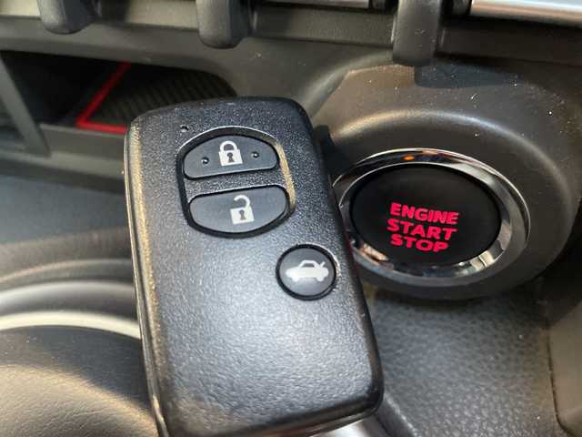 スバル ＢＲＺ S 愛知県 2012(平24)年 5.1万km ライトニングレッド STIエアロパーツ/純正ナビ/シートヒーター/バックカメラ/純正アルミホイール/LEDヘッドライト/パドルシフト/ETC/スマートキー/プッシュスタート