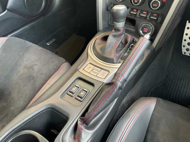 スバル ＢＲＺ S 愛知県 2012(平24)年 5.1万km ライトニングレッド STIエアロパーツ/純正ナビ/シートヒーター/バックカメラ/純正アルミホイール/LEDヘッドライト/パドルシフト/ETC/スマートキー/プッシュスタート