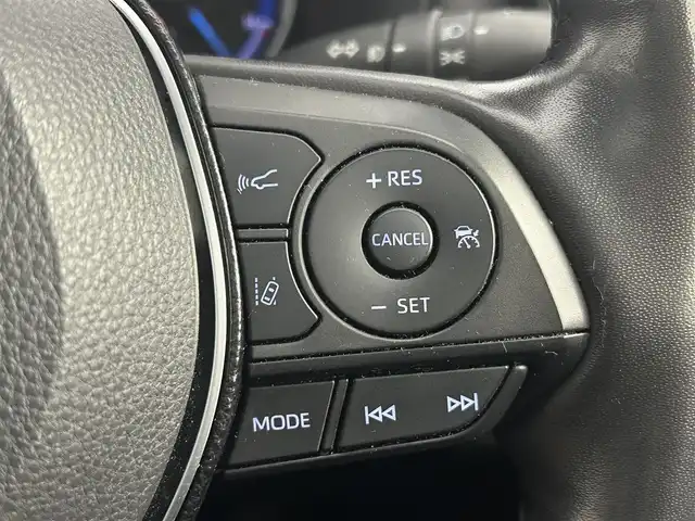 トヨタ ＲＡＶ４ ハイブリッドG 道央・札幌 2020(令2)年 7.2万km ホワイトパールクリスタルシャイン ・４WD/・サンルーフ/・純正SDナビゲーション/　CD/DVD/SD/BT/フルセグ/・バックカメラ/・純正ビルトインETC/・純正前方録画ドライブレコーダー/・パワーバックドア/・レーダークルーズコントロール/・前後コーナーセンサー/・レーンキープアシスト/・プリクラッシュセーフティ/・横滑り防止装置/・オートブレーキホールド/・オートライト/・アダプティブハイビーム/・LEDヘッドライト/・運転席メモリーパワーシート/・レザーシート/・前席シートヒーター/・ステアリングヒーター/・スマートキー/・プッシュスタート/・MTモード付AT/・スペアキー1本/・純正フロアマット/・純正AW18インチ/・フロントフォグランプ/・ドアバイザー/・電動格納ウィンカーミラー