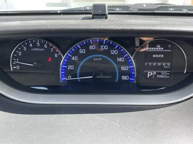 三菱 デリカＤ：２ ハイブリッドMZ 道央・札幌 2018(平30)年 7.1万km ピュアホワイトP ・４WD/・衝突軽減ブレーキ/・ワンオーナー/・社外ナビ/　CD＆BT＆USB＆TV/・レーンキープアシスト/・両側パワースライドドア/・クルーズコントロール/・オートエアコン/・オートライト/・アイドリングストップ/・ミラーヒーター/・シートヒーター/・ドライブレコーダー/・プッシュスタート/・スマートキー/・電動格納ミラー/・純正フロアマット/・ドアバイザー/・ウィンカーミラー/・フォグライト/・HIDヘッドライト/・スペアキー