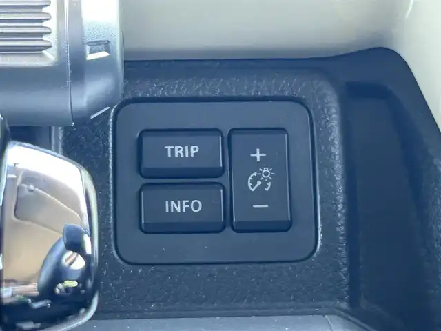 スズキ クロスビー HYBRID MZ 岡山県 2020(令2)年 5.6万km ミネラルグレーメタリック 3トーンコーディネート 純正8インチナビ　AVIC-RLS901II/フルセグTV、CD、DVD、Blluetooth、AM、FM/全周囲カメラ/クルーズコントロール/ビルトインETC/ドライブレコーダー/LEDヘッドライト/コーナーセンサー/セーフティーサポート/ビルトインETC/純正フロアマット/純正アルミホイール