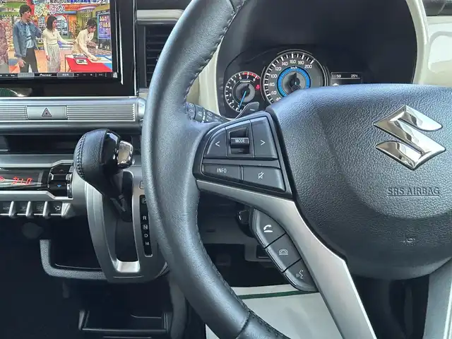 スズキ クロスビー HYBRID MZ 岡山県 2020(令2)年 5.6万km ミネラルグレーメタリック 3トーンコーディネート 純正8インチナビ　AVIC-RLS901II/フルセグTV、CD、DVD、Blluetooth、AM、FM/全周囲カメラ/クルーズコントロール/ビルトインETC/ドライブレコーダー/LEDヘッドライト/コーナーセンサー/セーフティーサポート/ビルトインETC/純正フロアマット/純正アルミホイール