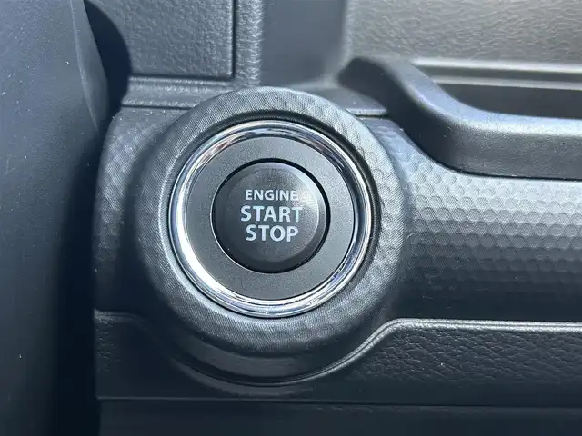 スズキ クロスビー HYBRID MZ 岡山県 2020(令2)年 5.6万km ミネラルグレーメタリック 3トーンコーディネート 純正8インチナビ　AVIC-RLS901II/フルセグTV、CD、DVD、Blluetooth、AM、FM/全周囲カメラ/クルーズコントロール/ビルトインETC/ドライブレコーダー/LEDヘッドライト/コーナーセンサー/セーフティーサポート/ビルトインETC/純正フロアマット/純正アルミホイール