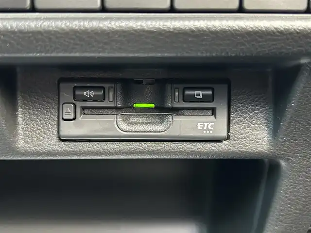 スズキ クロスビー HYBRID MZ 岡山県 2020(令2)年 5.6万km ミネラルグレーメタリック 3トーンコーディネート 純正8インチナビ　AVIC-RLS901II/フルセグTV、CD、DVD、Blluetooth、AM、FM/全周囲カメラ/クルーズコントロール/ビルトインETC/ドライブレコーダー/LEDヘッドライト/コーナーセンサー/セーフティーサポート/ビルトインETC/純正フロアマット/純正アルミホイール