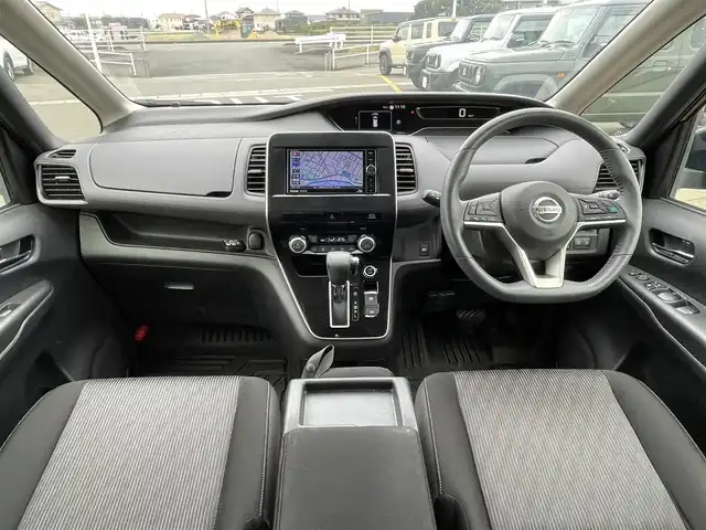 日産 セレナ ハイウェイスター V 佐賀県 2021(令3)年 3.8万km ダイヤモンドブラック ワンオーナー/社外SDナビゲーション/・フルセグTV/CD/DVD/SD/Bluetooth/アルパインフリップダウンモニター/アラウンドビューモニター/ETC/インテリジェントルームミラー/両側パワースライドドア/電子パーキングブレーキ/・AUTO HOLD機能/後席エアコン/キャプテンシート/後席サンシェード/ISOFIX対応/革巻きステアリング/ステアリングリモコン/純正16インチアルミホイール/純正LEDヘッドライト/純正LEDフォグランプ/社外オールシーズンフロアマット/新車保証書/取扱説明書/スペアキー１本/プロパイロット/・インテリジェントクルーズコントロール/・エマージェンシーブレーキ/・レーンディパーチャーワーニング/・ブラインドスポット/・インテリジェントBSI/・クロストラフィックアラート/・クリアランスソナー/・標識検知機能