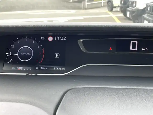 日産 セレナ ハイウェイスター V 佐賀県 2021(令3)年 3.8万km ダイヤモンドブラック ワンオーナー/社外SDナビゲーション/・フルセグTV/CD/DVD/SD/Bluetooth/アルパインフリップダウンモニター/アラウンドビューモニター/ETC/インテリジェントルームミラー/両側パワースライドドア/電子パーキングブレーキ/・AUTO HOLD機能/後席エアコン/キャプテンシート/後席サンシェード/ISOFIX対応/革巻きステアリング/ステアリングリモコン/純正16インチアルミホイール/純正LEDヘッドライト/純正LEDフォグランプ/社外オールシーズンフロアマット/新車保証書/取扱説明書/スペアキー１本/プロパイロット/・インテリジェントクルーズコントロール/・エマージェンシーブレーキ/・レーンディパーチャーワーニング/・ブラインドスポット/・インテリジェントBSI/・クロストラフィックアラート/・クリアランスソナー/・標識検知機能